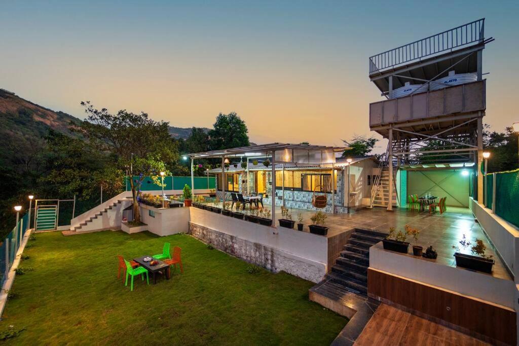 Spicy Mango Lakeside Abode - Luxurious Villa In Pawana 로나발라 외부 사진